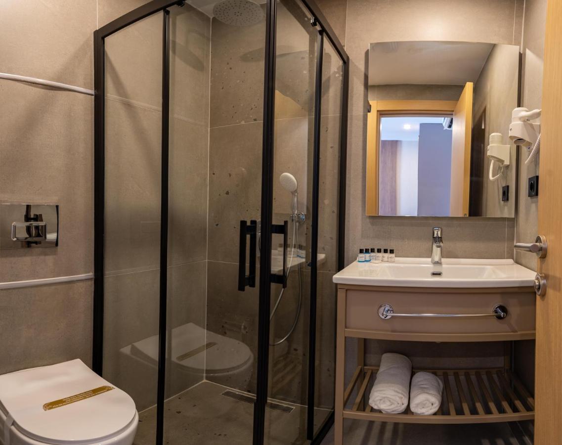 Perast City Hotel Antalia Esterno foto